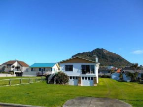 Bobs Bach - Mt Maunganui Bach